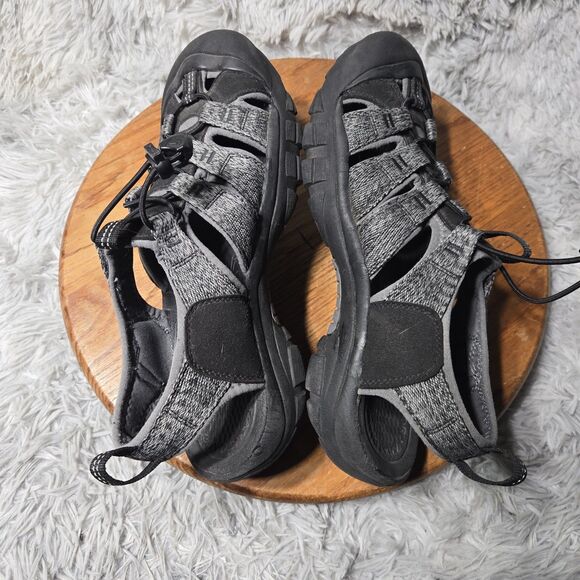 Keen Newport H2 Mens Size 9.5 Black/Gray Fisherman Sandal (Winter Discount) - Picture 5 of 8